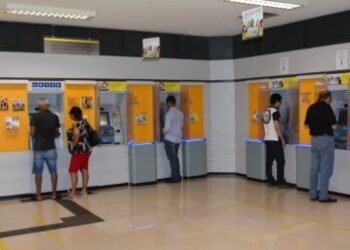 Estado paga salrios de setembro para 115 mil servidores nesta sexta