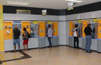 Estado paga salrios de setembro para 115 mil servidores nesta