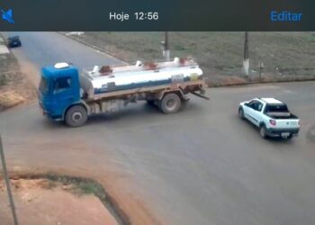 Caminhão tanque invade preferencial e por pouco não causa uma tragédia em Itaituba, no PA