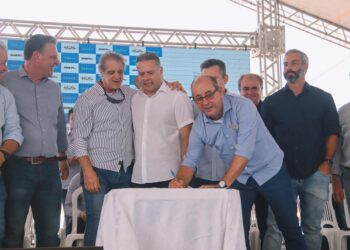 Dr. Eugênio destaca obra da BR-158, 242 e 080 para o Araguaia e diz que ministro conhece a região.