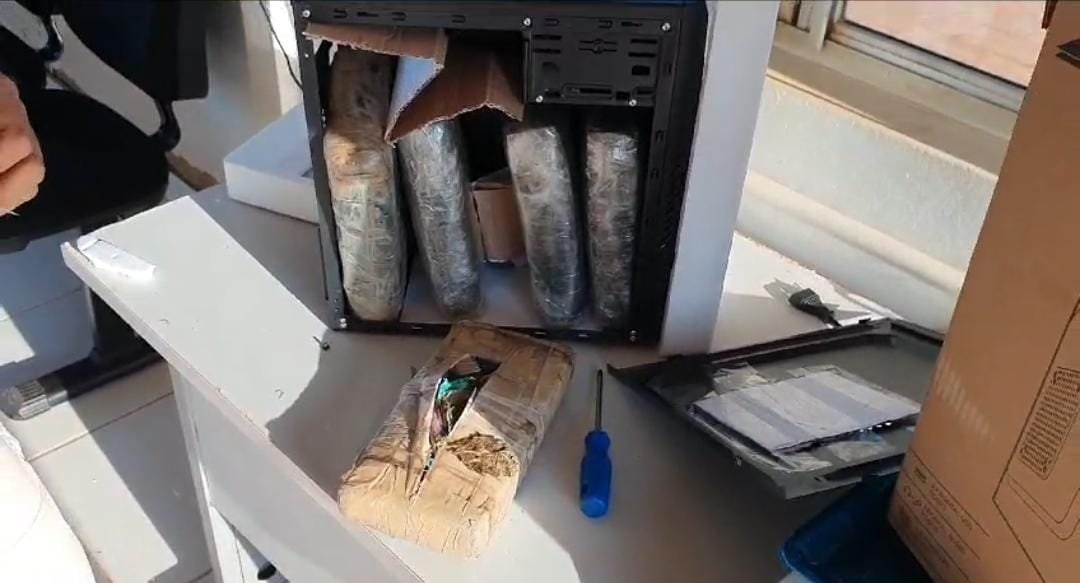 Quase 11kg de drogas é apreendida dentro de gabinete/CPU