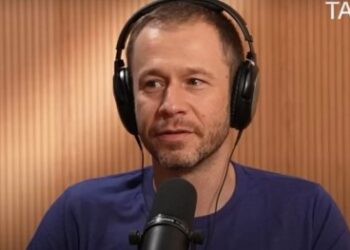 Tiago Leifert expõe verdade sobre saída da televisão