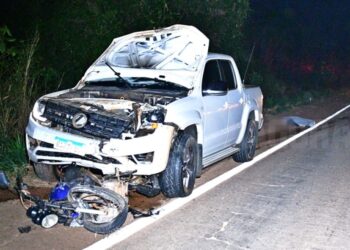Acidente entre moto e Amarok deixa 2 mortos em rodovia de Pedra Preta