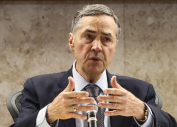 Barroso nega crise entre Supremo e Congresso