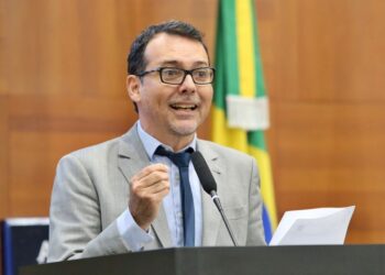 “Se o PSD rachar a base do Governo será positivo para o PT”