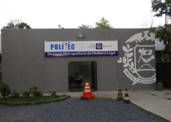 Vizinhos encontram corpo de homem dentro de quitinete