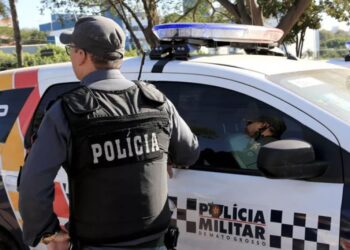 PM prende dois homens suspeitos de aplicar golpes pela internet em Várzea Grande
