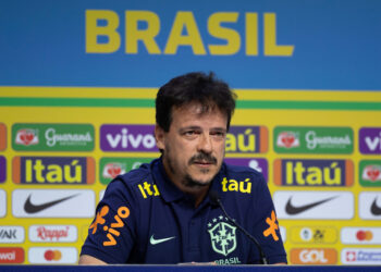 Diniz convoca Seleção praticamente sem mudanças para as eliminatórias