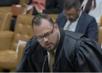 Advogado bolsonarista j foi condenado por bater na me