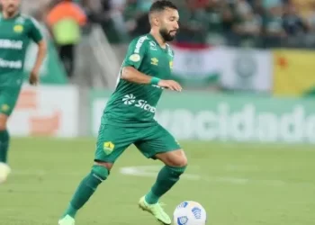 Clayson treina normalmente e retorna ao Cuiabá contra o América-MG