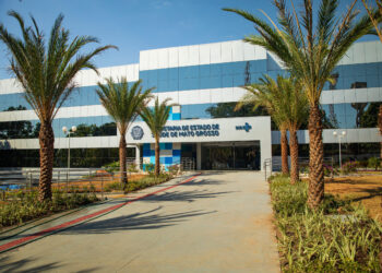 Governo de MT entrega 110 veículos para atender unidades da Secretaria de Saúde