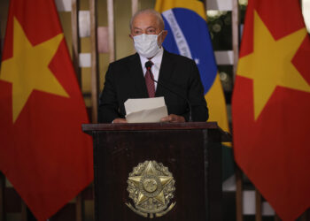 Lula diz que gênero e cor não serão critério para escolher novo STF