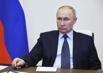 Entenda como a Rússia consegue driblar as sanções ao petróleo impostas pelo G7 | Mundo