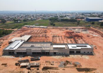 Obras dos quatro novos Hospitais Regionais estão em ritmo acelerado; Confira o andamento