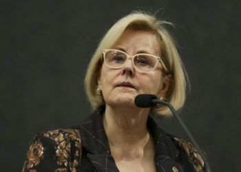 Rosa Weber vota pela descriminalização do aborto até a 12ª semana