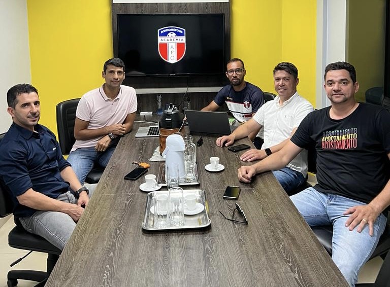 Academia faz primeira reunião de conselho gestor para temporada 2024