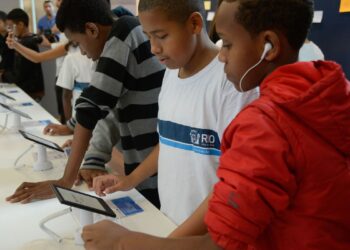 Escolas ampliam conexão à internet após a pandemia