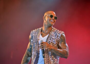 'Vai no chão bê': Expofeira 2023 encerra neste domingo com show do Léo Santana