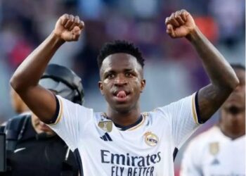 Vinicius Júnior é alvo de insultos racistas em jogo contra o Barcelona