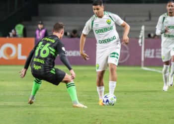 Cuiabá vence o Coritiba fora de casa e se distancia do Z4
