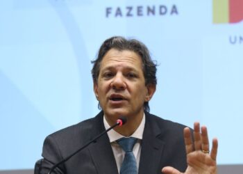 Governo prepara instrumento de proteção cambial para atrair investimento estrangeiro, diz Haddad