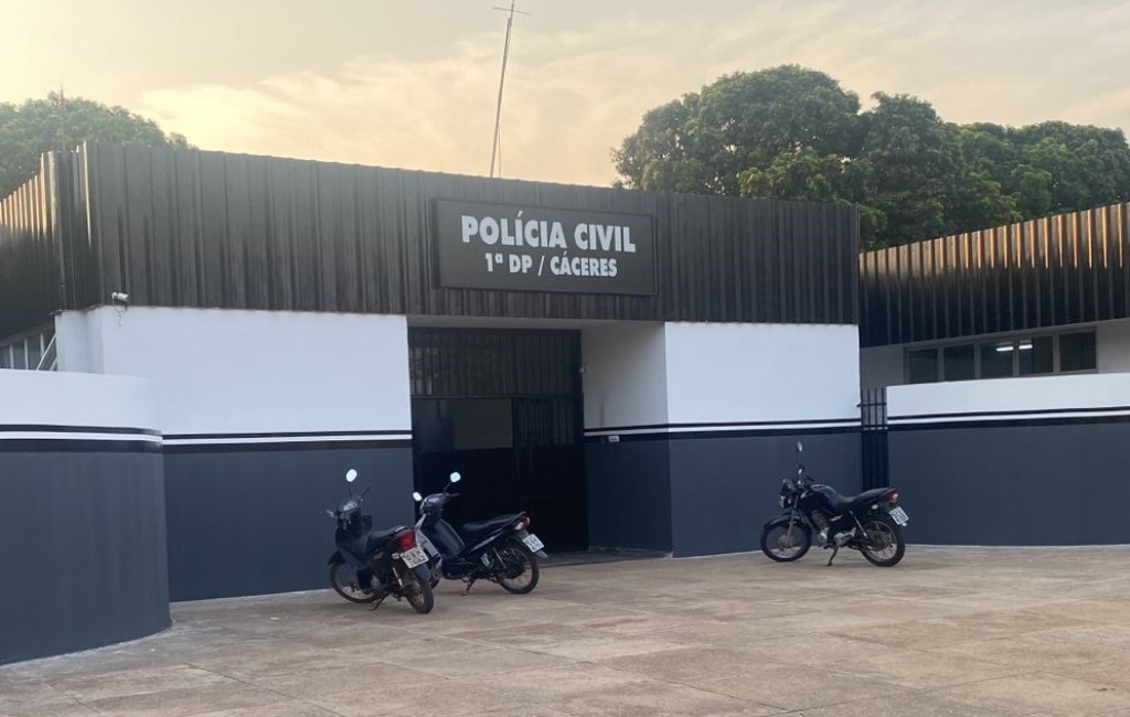 Polícia Civil prende quatro envolvidos em tráfico, posse de arma
