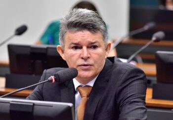 Deputado cobra candidatura ao Senado em MT
