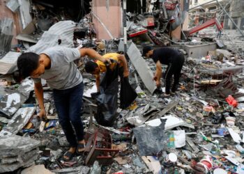 Israel bombardeia Gaza por via aérea; Biden condena “maldade” do Hamas