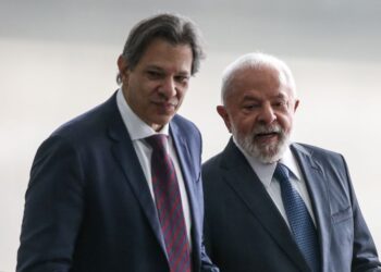 Meta de zerar déficit pode levar governo Lula a bloquear R$ 53 bi