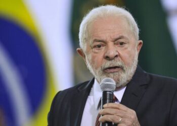 Lula acumula declarações embaraçosas no governo, de meta fiscal solta à PF em xeque
