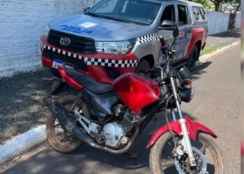 Motocicleta furtada em Manaus é recuperada pela PM