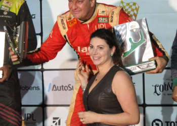 Sobrevivente de acidente de avião é piloto de autocross