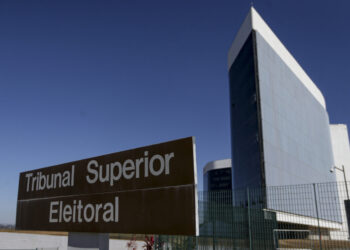 TSE aprova regras para restringir live eleitoral em residência oficial