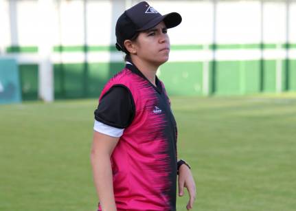 Mixto acerta renovação de contrato com a técnica Kethleen Azevedo