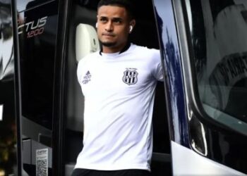 Jogador de MT denunciado por passar mo e morder casada em SP