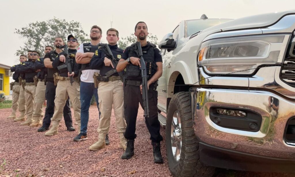 Polícia Civil cumpre mandado de sequestro de bens e apreende