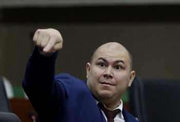 Deputado ironiza resultado de pesquisa