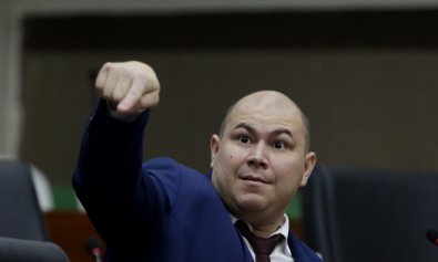 Deputado ironiza resultado de pesquisa