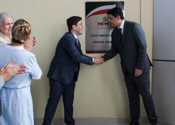 Kalil Baracat prestigia inauguração da nova sede das Promotorias de Justiça