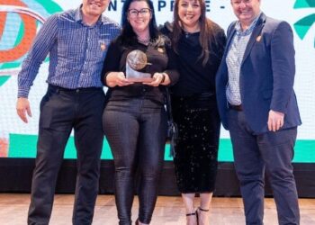 Sicredi recebe prêmios por transformações no atendimento aos associados e colaboradores.