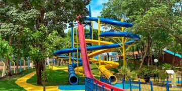 Barra do Garças: Prefeitura reativa os toboáguas no Parque das Águas Quentes.