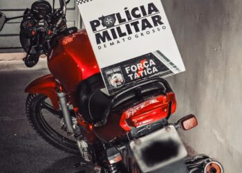 Força tática recupera moto em Barra do Garças.