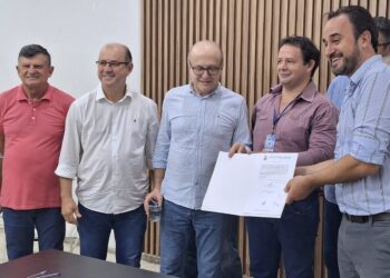 Otaviano Pivetta, Dr Eugênio e prefeito lançam ampliação e reforma do Hospital Regional e obras da educação em Água Boa.