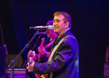 32ª Festa do Caju: Amado Batista, Erre Som e mais artistas agitam o público no Distrito de Voadeira.