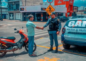 ação rápida da polícia militar recupera moto furtada em Barra do Garças.