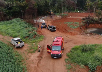 Polícia Civil cumpre mandados em MT e outros dois estados em investigação pelo desaparecimento de 7 pessoas.