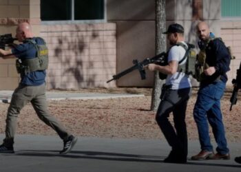 Ataque em universidade nos EUA deixa 3 vtimas; atirador morre