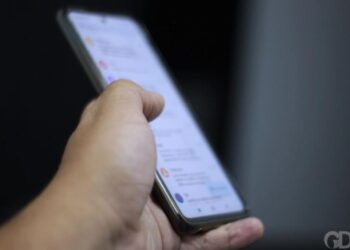 Mulher espancada por no responder mensagens do namorado