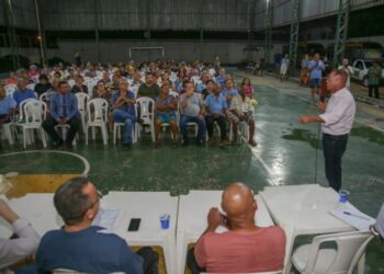 Botelho assegura entrega de escrituras no Santa Isabel