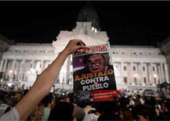 Argentina tem novos protestos e confrontos com a polícia em Córdoba contra decreto de Milei